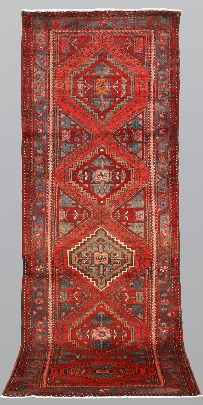 CARPET, persian, hamadan, gallery model. About 294 x 100 cm.
