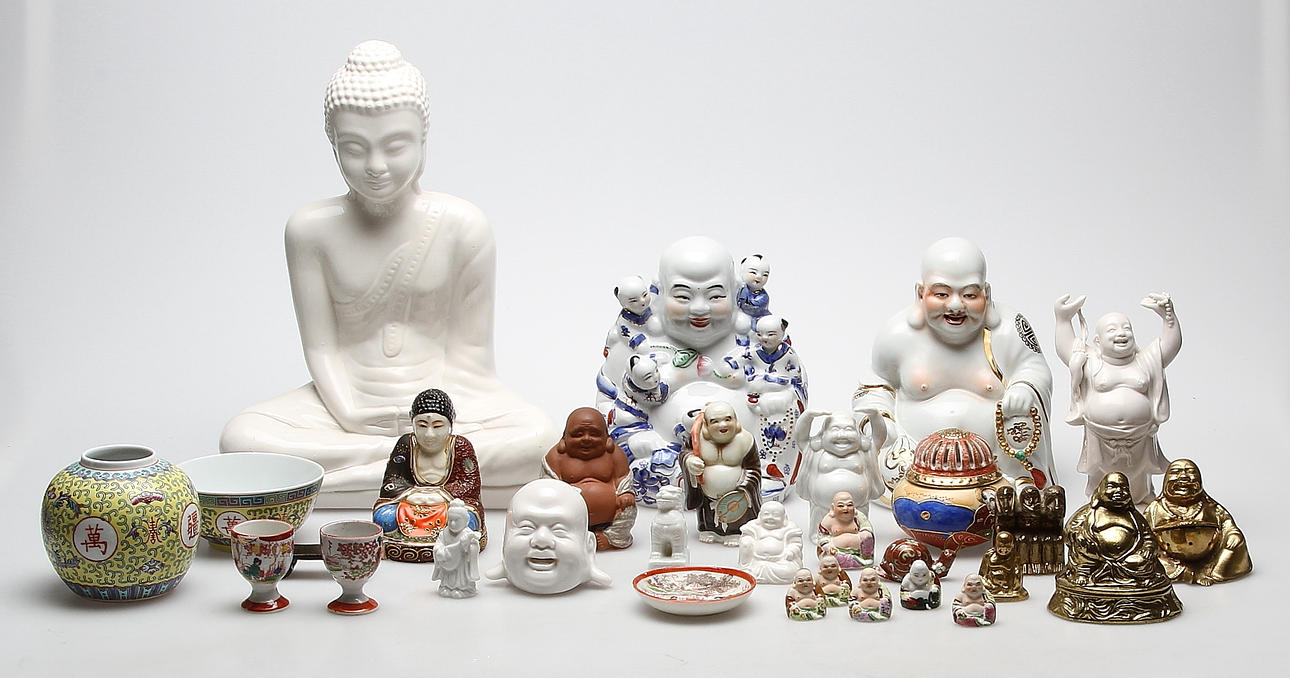 FIGURINER, porslin, bland annat buddhafigurer, 1900-tal.