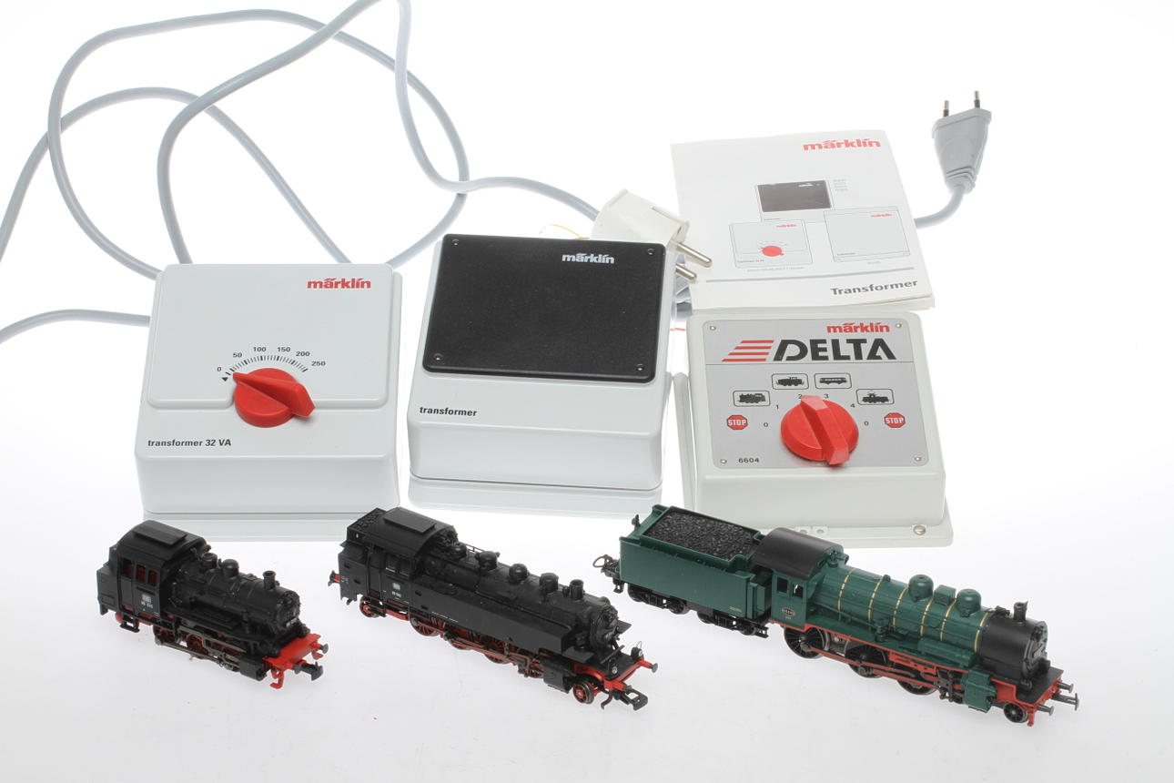 MODELLTÅG MÄRKLIN 3 ÅNGLOK,DELTA digital. 2 Transformatorer och köraggregat DELTA.