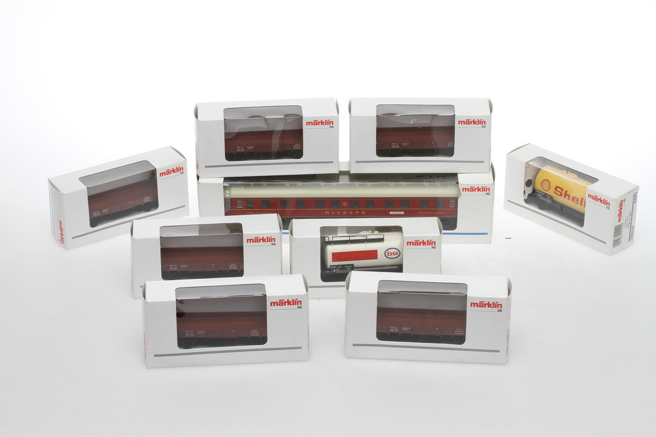 MODELLTÅG MÄRKLIN 9 vagnar i originalkartong.