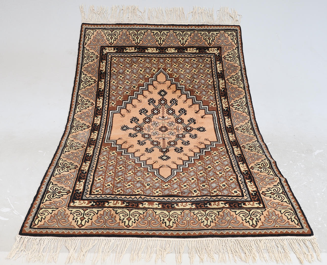 MATTA, Tunisien. 235 x 160 cm.