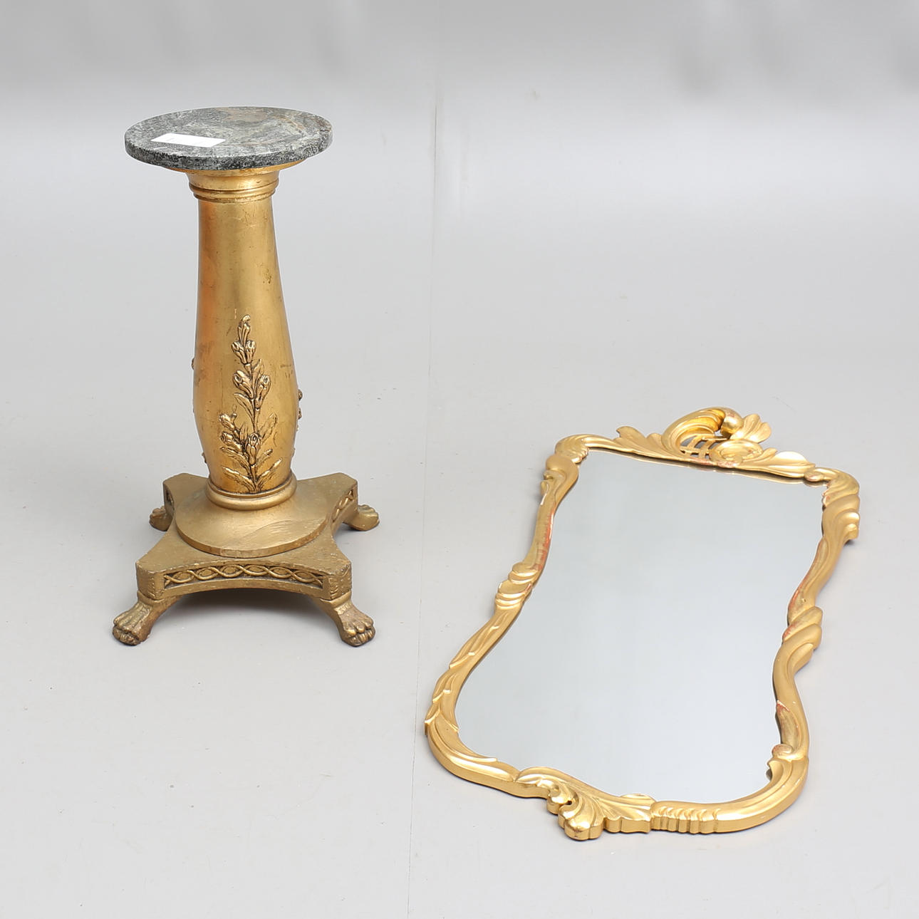 PIEDESTAL och SPEGEL, förgyllda, 1900-tal.