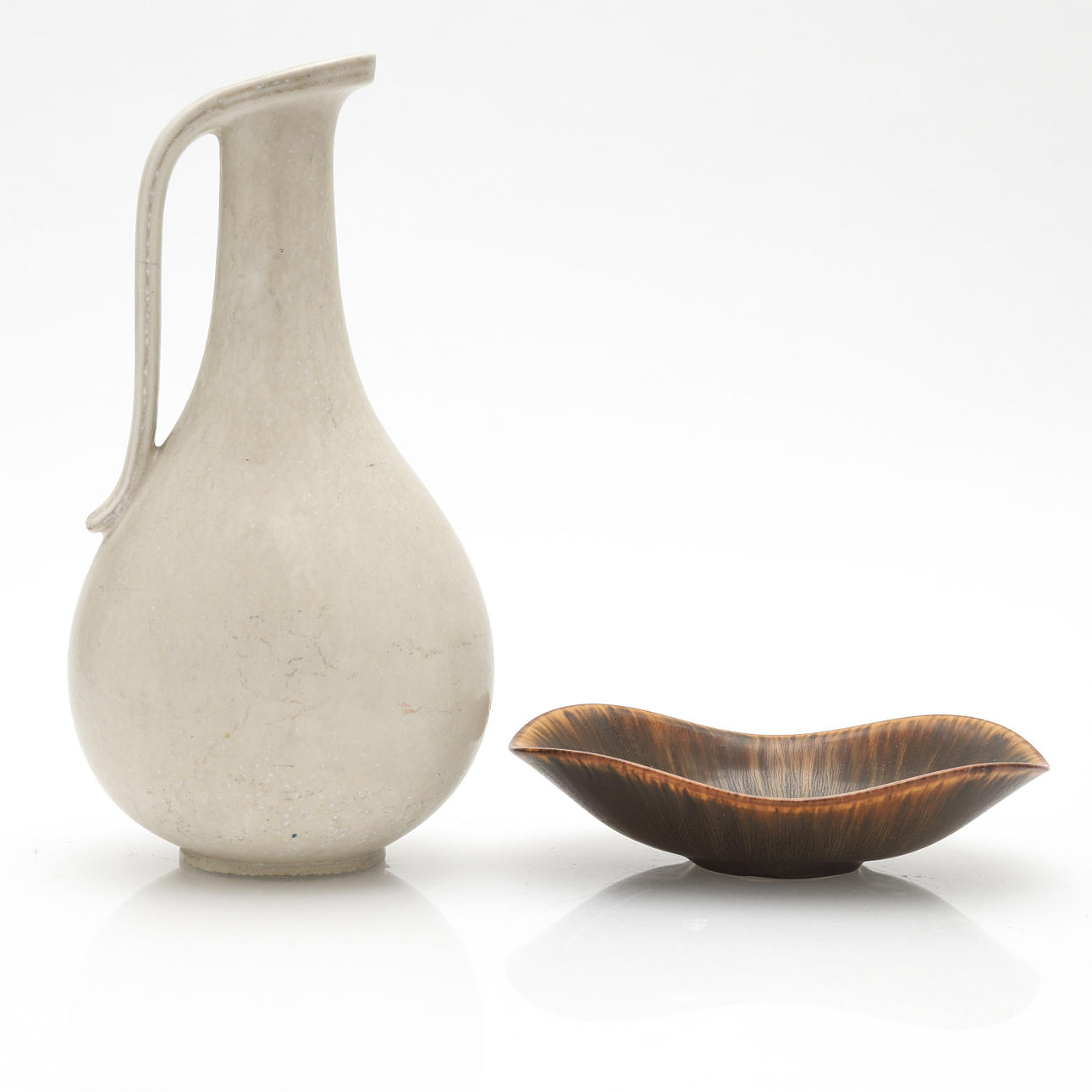 GUNNAR NYLUND. Kande og underkop, monogram signeret GN, Rörstrand.