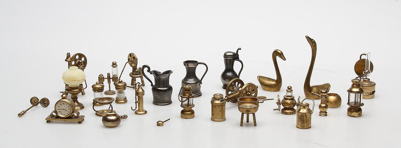 MINIATYRER, ca. 20 st. Metall, 1900-tal.