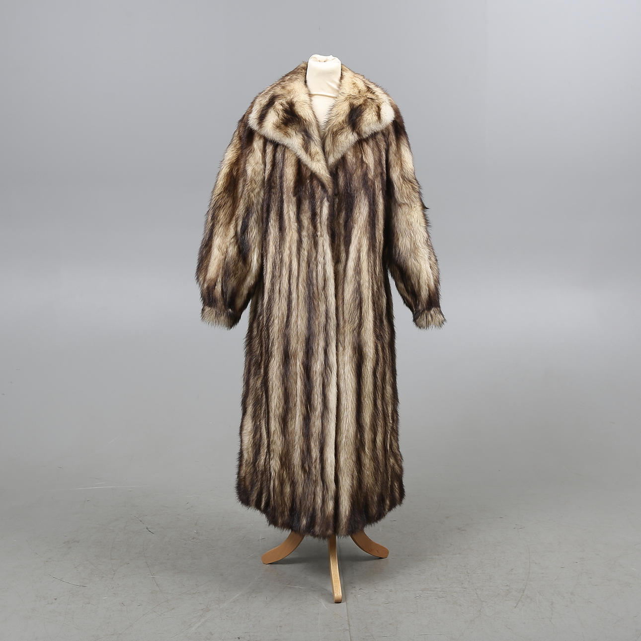 pels, ilder, ca. størrelse 44.