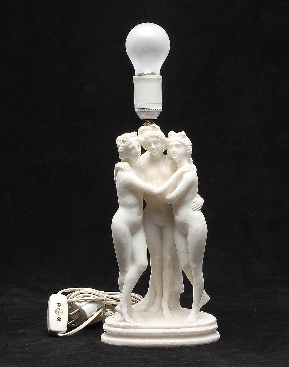LAMPFOT, stenmassa, 1900-tal.