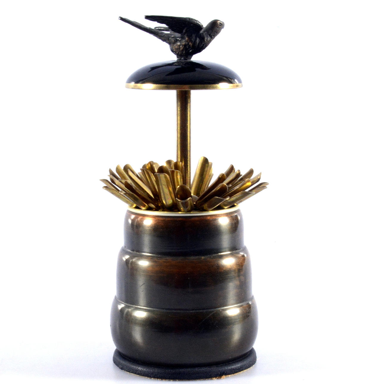 CIGARETTE HOLDER, bronzed metal, 20th century.