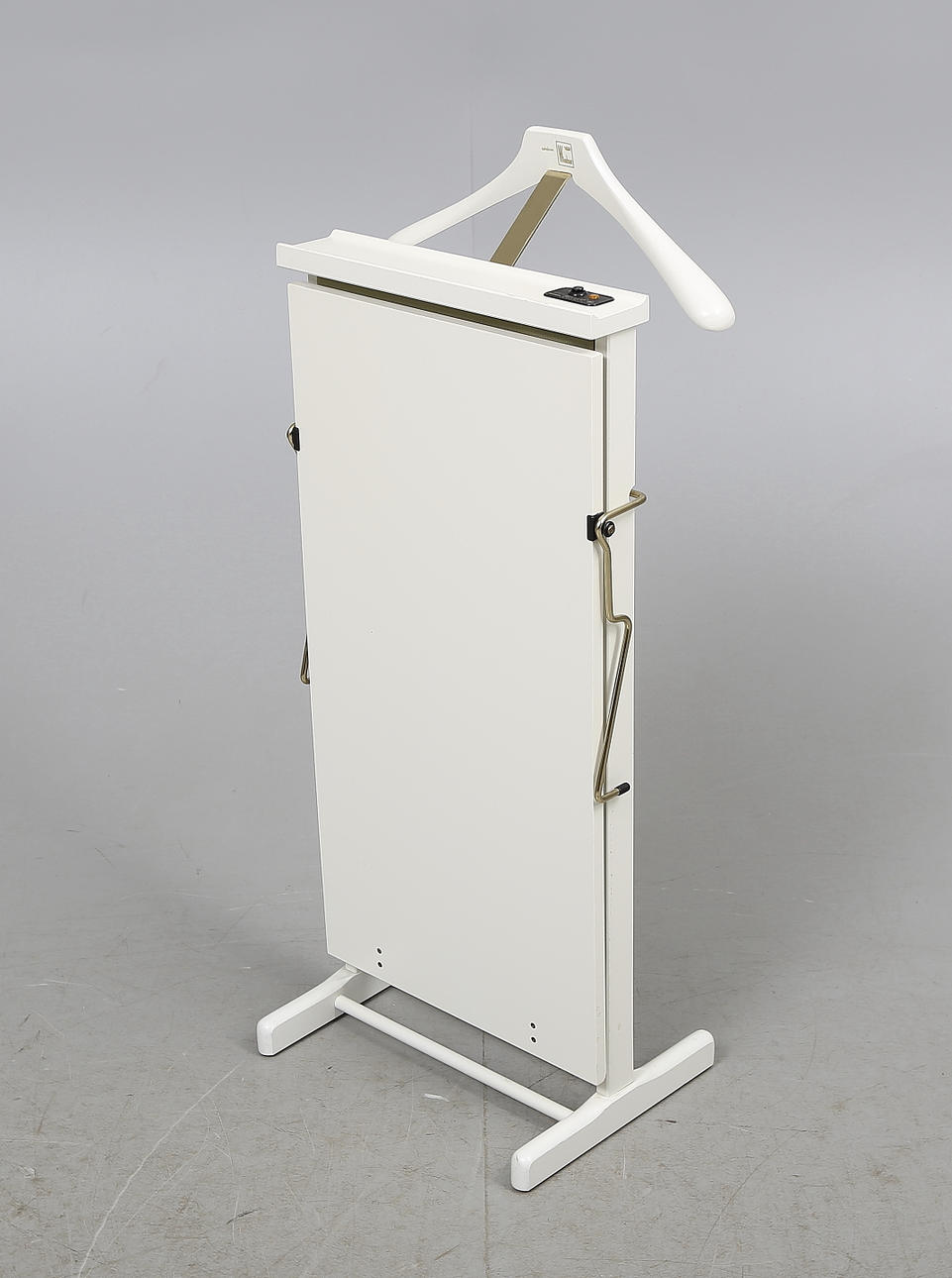 HERRBETJÄNT med BYXPRESS, 1900-tal.