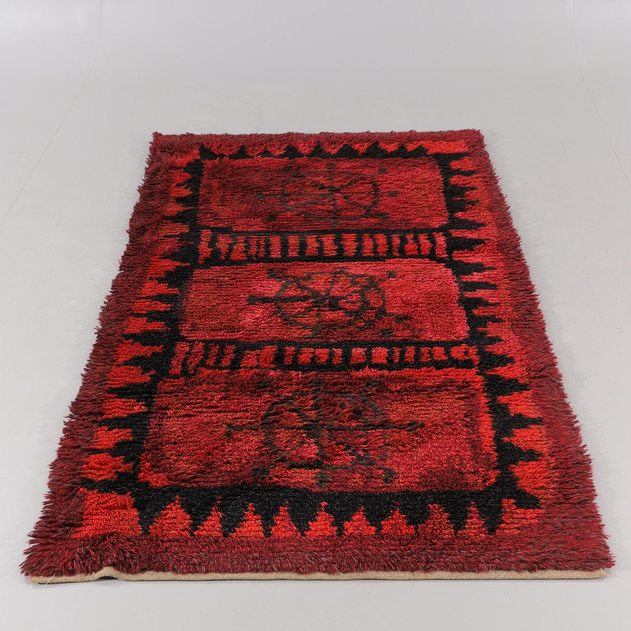 MATTA, rya, 198 x 118 cm.