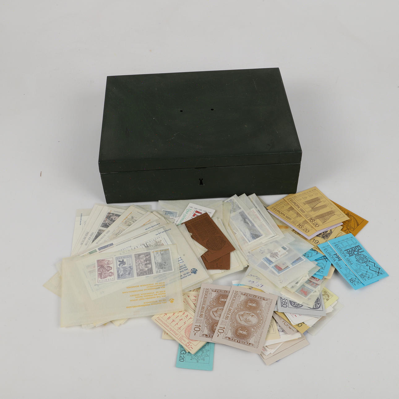 STAMPS, booklets and loose, Sweden.