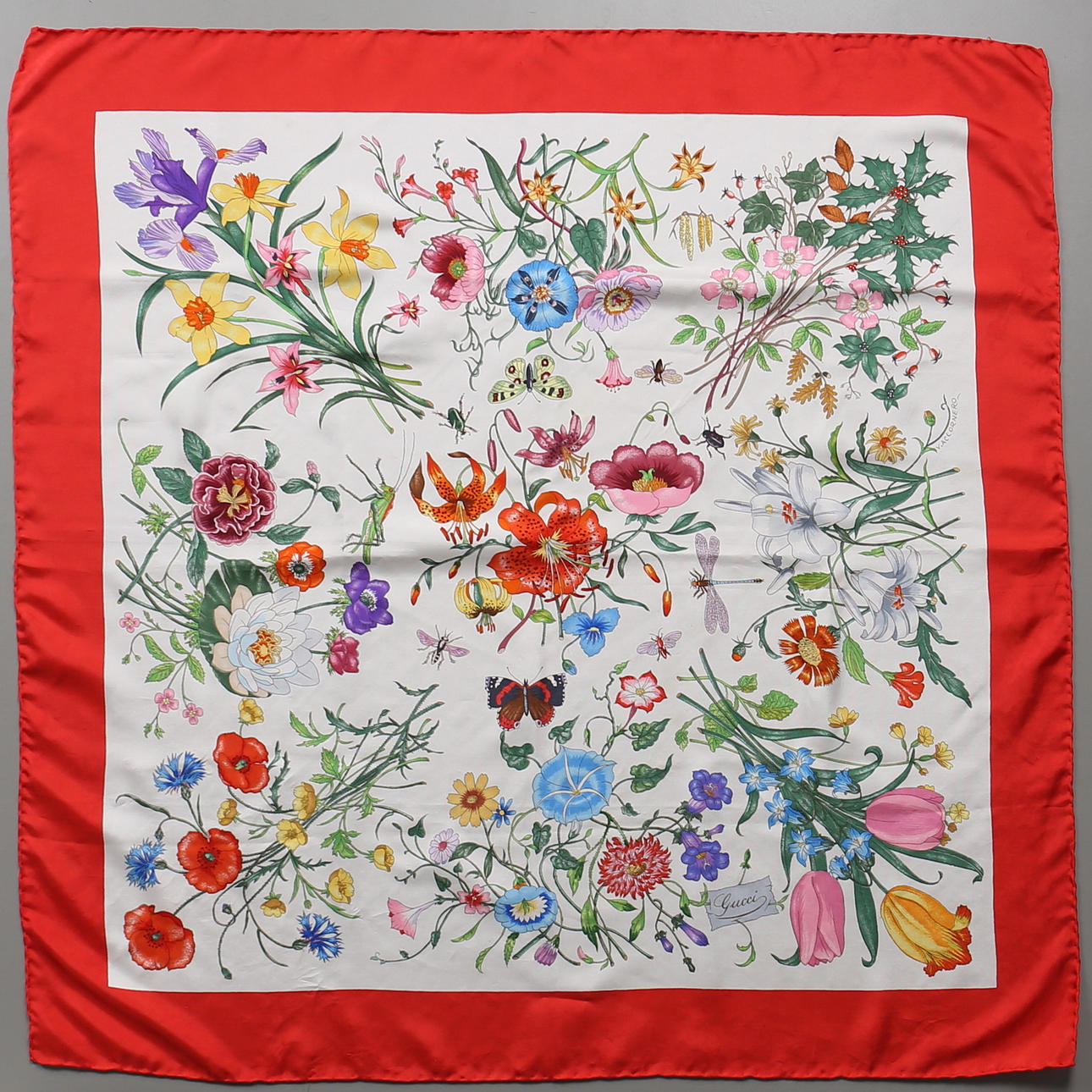 BUFANDAS. Gucci, años 70/80.