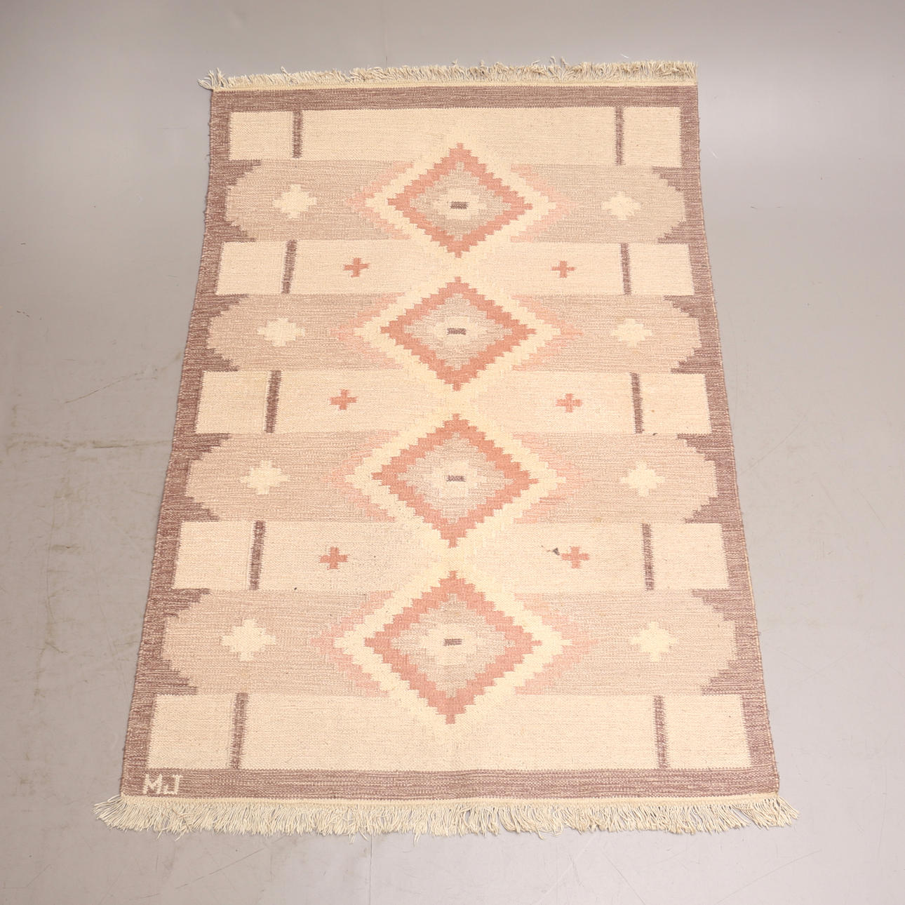 ROLLED SHEET CARPET 140x200 cm, signed MJ.