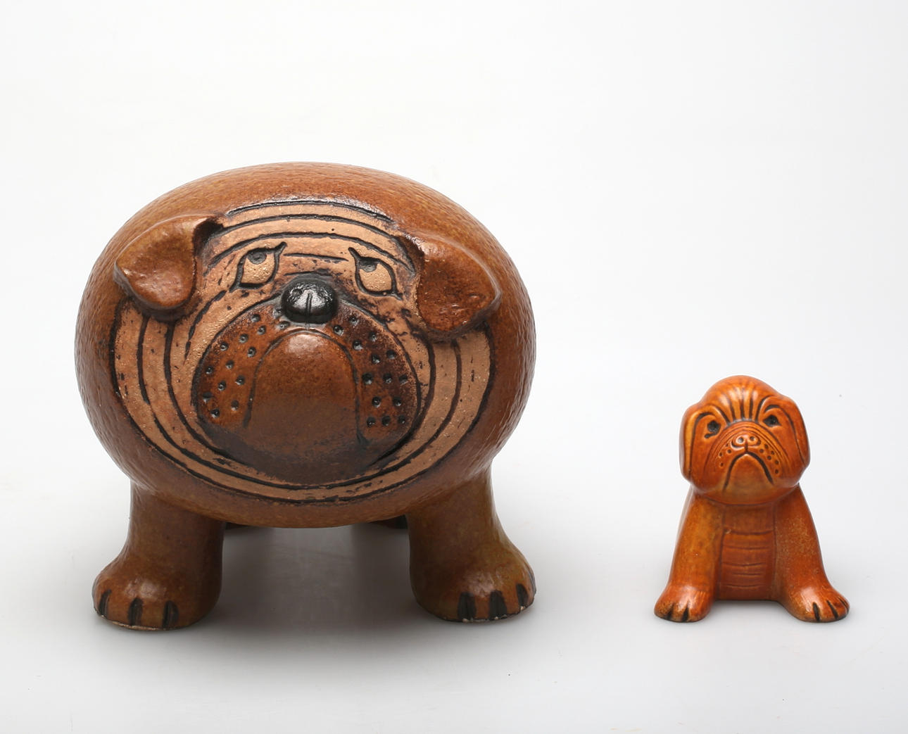 LISA LARSSON. Figurer, stentøj, Gustavsberg.