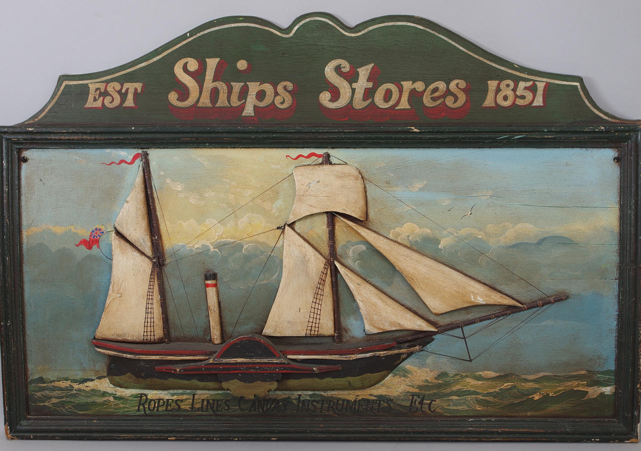 REKLAMTAVLA, marin, Ships Store, målat trä i relief.