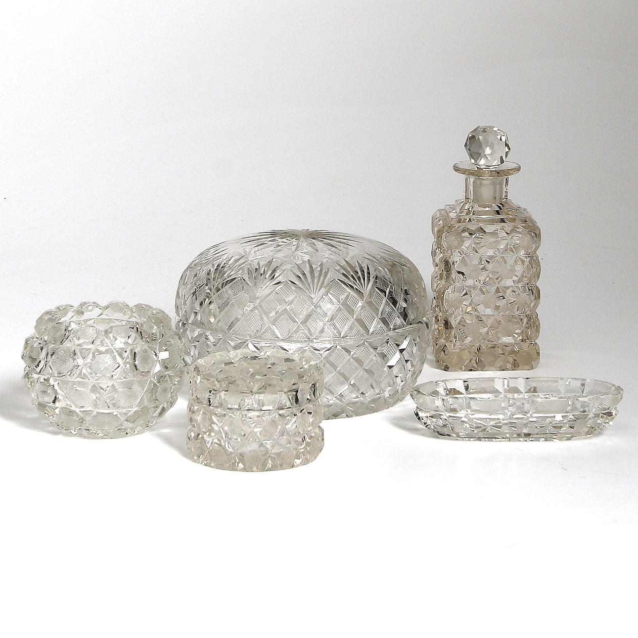 TOALETTUPPSATS, 5 delar, glas, 1900-talets första del.