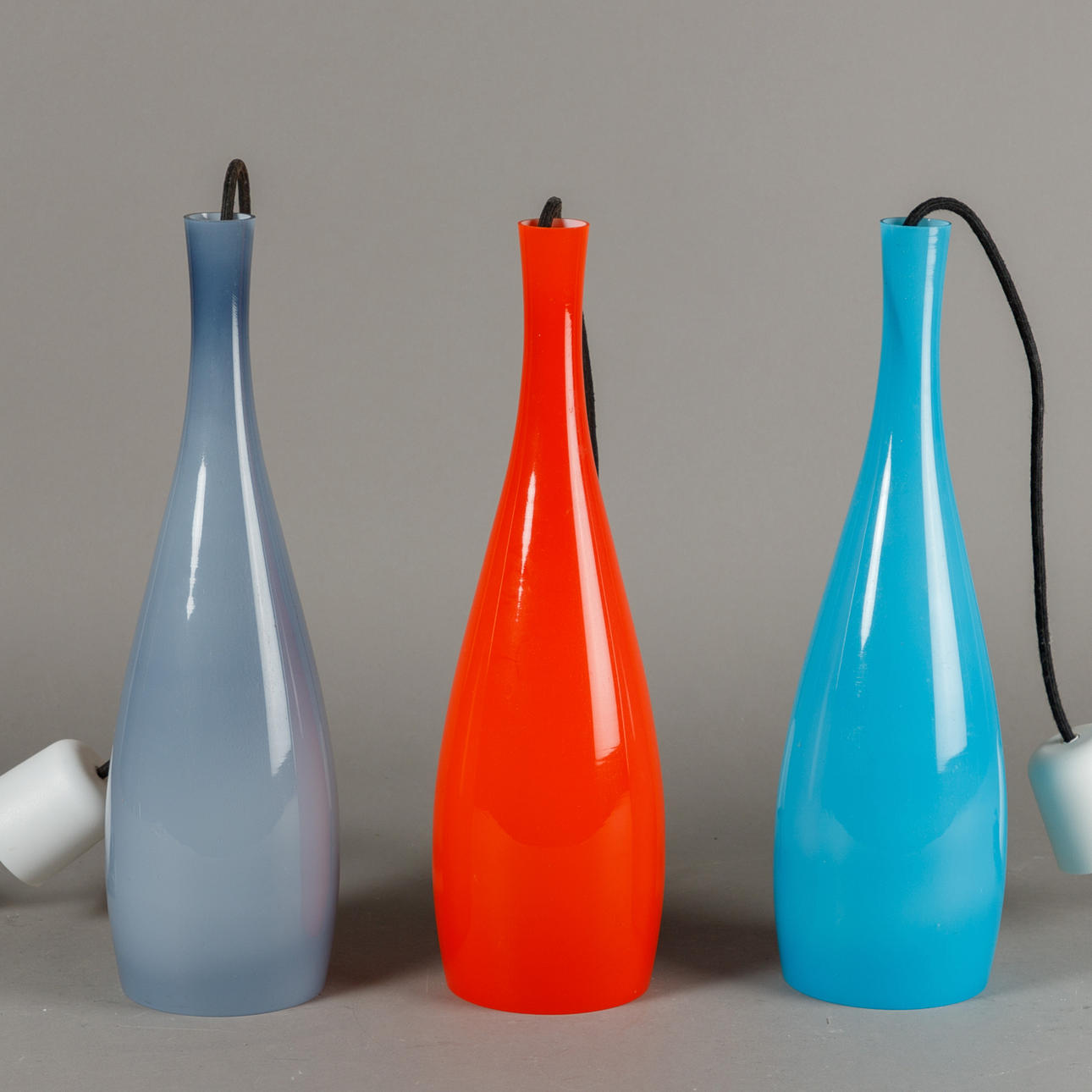 Set med 3 hängande lampor, glas, 1970-tal.