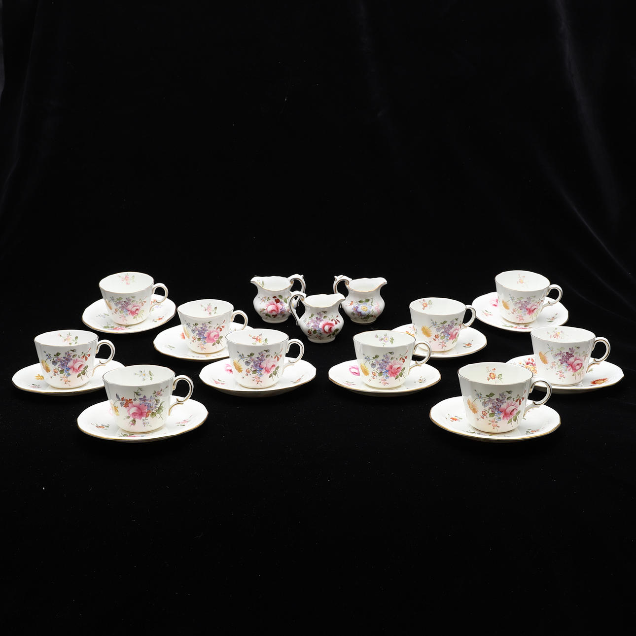 A ROYAL CROWN DERBY 'DERBY POSIES' PATTERN TEA SET.
