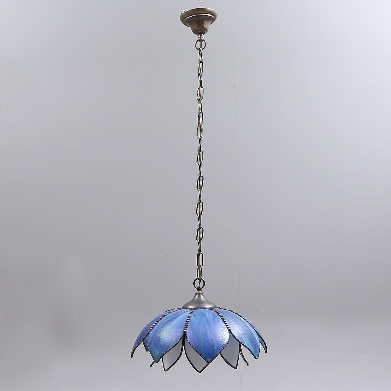 LÁMPARA DE TECHO, estilo Tiffany, moderna.