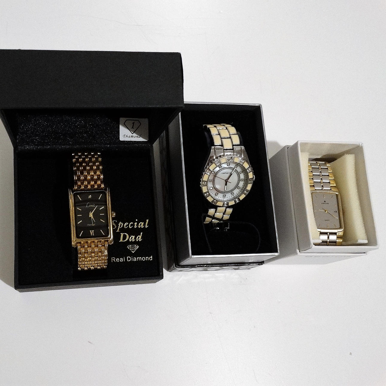 TRES RELOJES, Junghans, redherring, Limit.