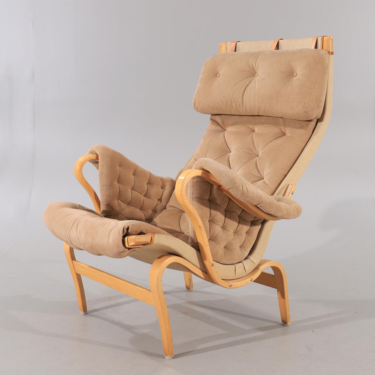 BRUNO MATHSSON. Sillón, "Pernilla", Dux.