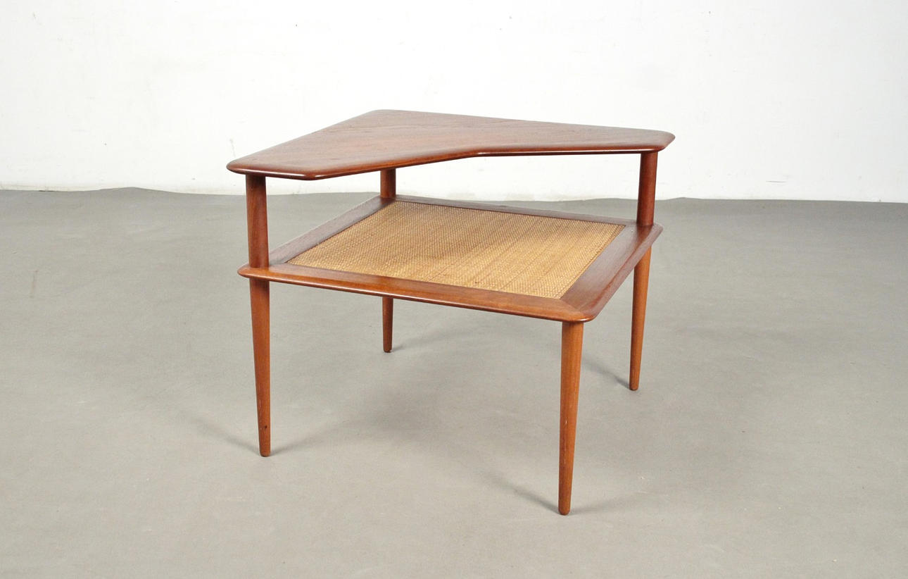 Peter Hvidt & Orla Mølgaard Nielsen, corner table / coffee table model FD- 519 for France & Søn.