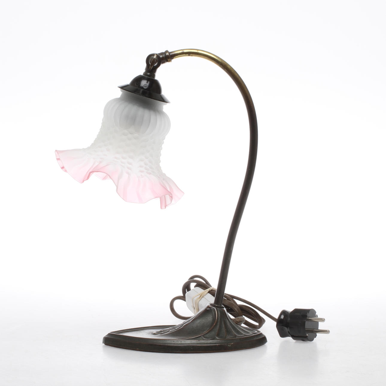 BORDSLAMPA, mässing samt glas, jugend, 1900-talets första kvartal.