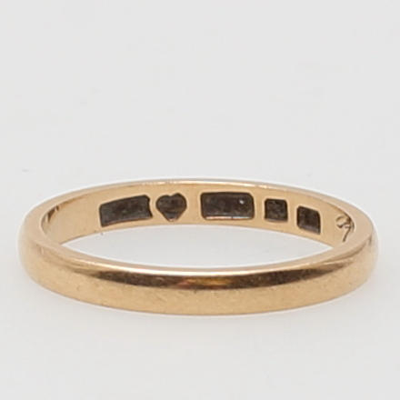 RING i gulguld. 18K. Totalvikt 2,9 gram.