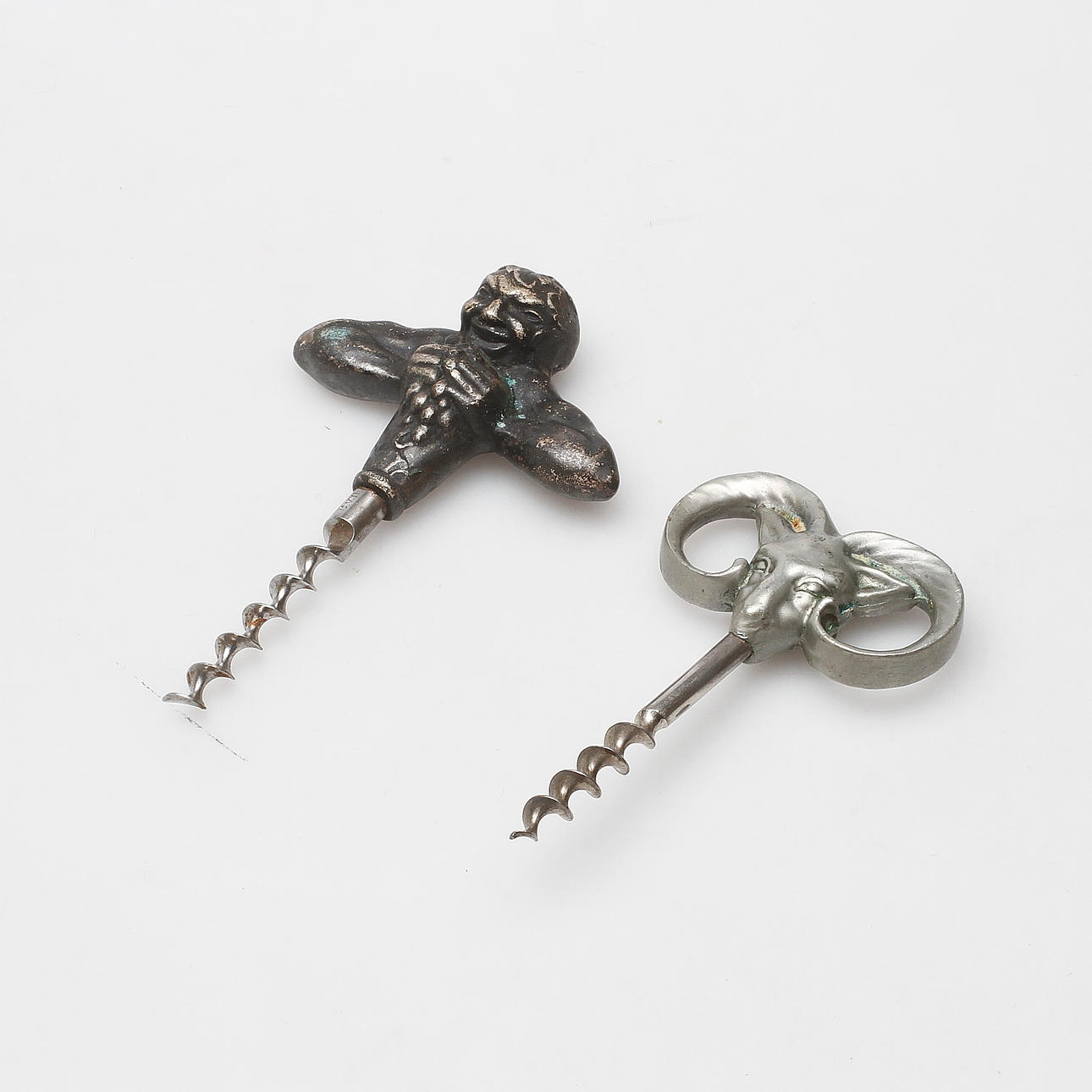 KORKSKRUVAR, 2 st. tenn och nysilver.