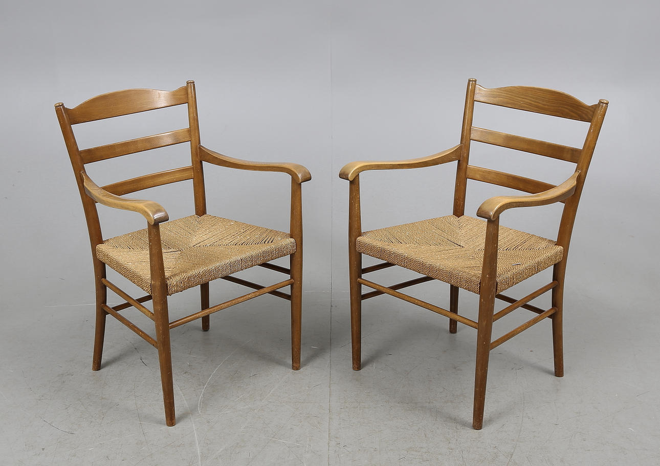 KARMSTOLAR, ett par, Gemla Diö, 1900-talets mitt.