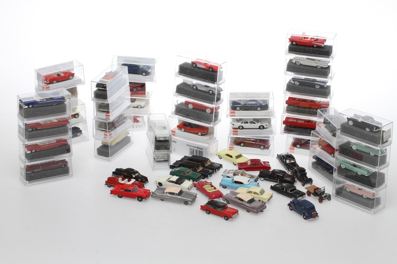 MODELLBILAR USA-FÖREBILDER CIRKA 60 STYCKEN, BUSCH, PRALINÉ, LESNEY. WIKING mes flera. Mest originalkartonger.