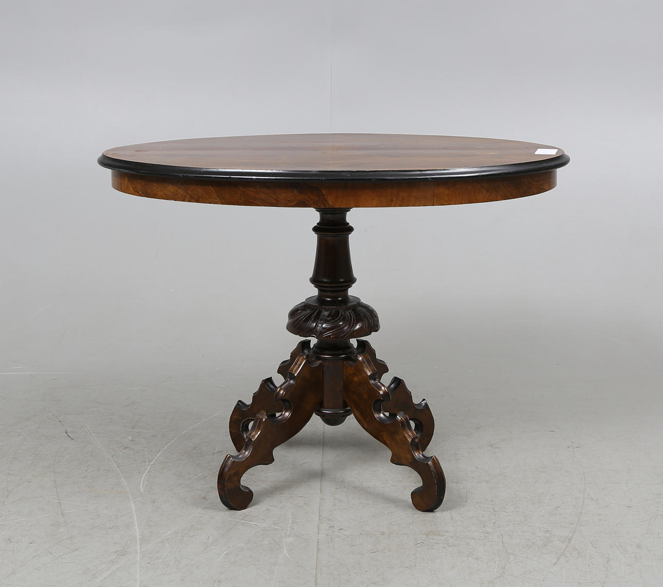 SALONGSBORD, 1800/1900-tal.