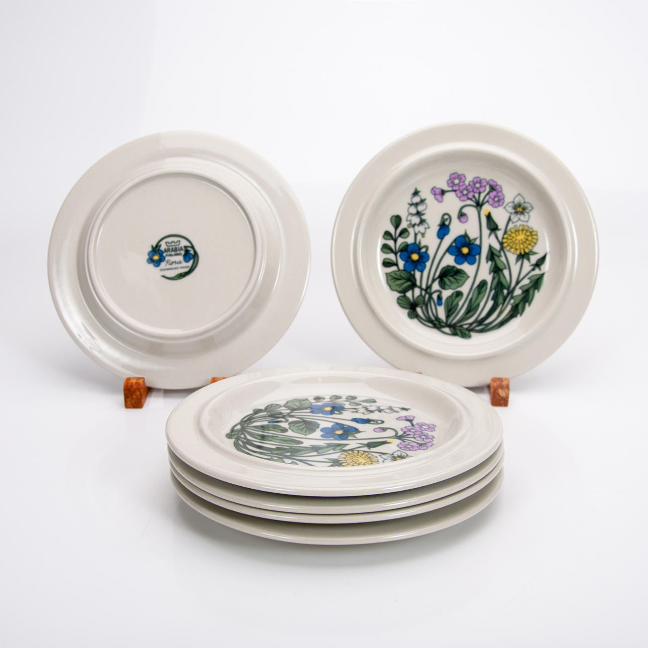 ESTERI TOMULA. For Arabia. Assieter, 6 parts.