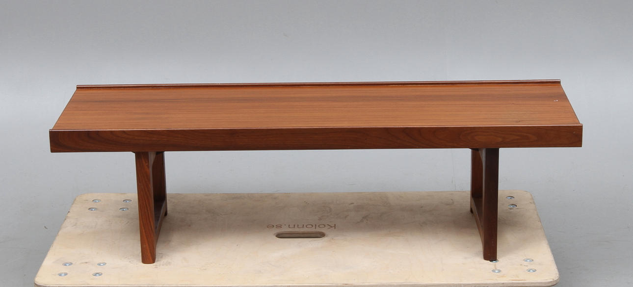 SIDEBOARD, "Krobo ",Torbjörn Afdal, Mellemstrands Trevareindustri, Vigrestad, Norge.