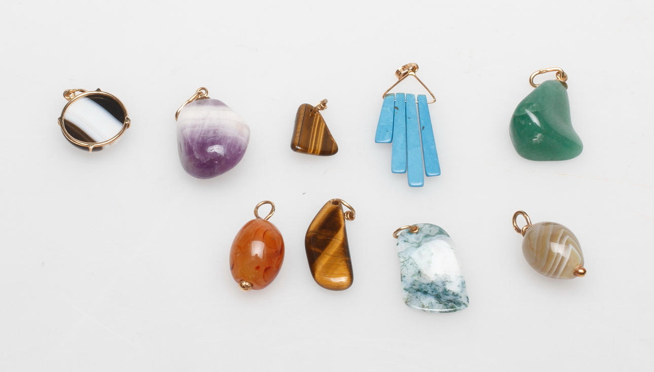 HÄNGEN, 9 st, med smyckestenar/18k.