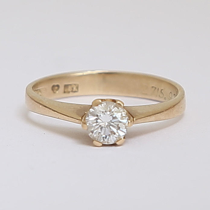 DIAMOND RING, 18 K, 0.31 carat, 1900s.