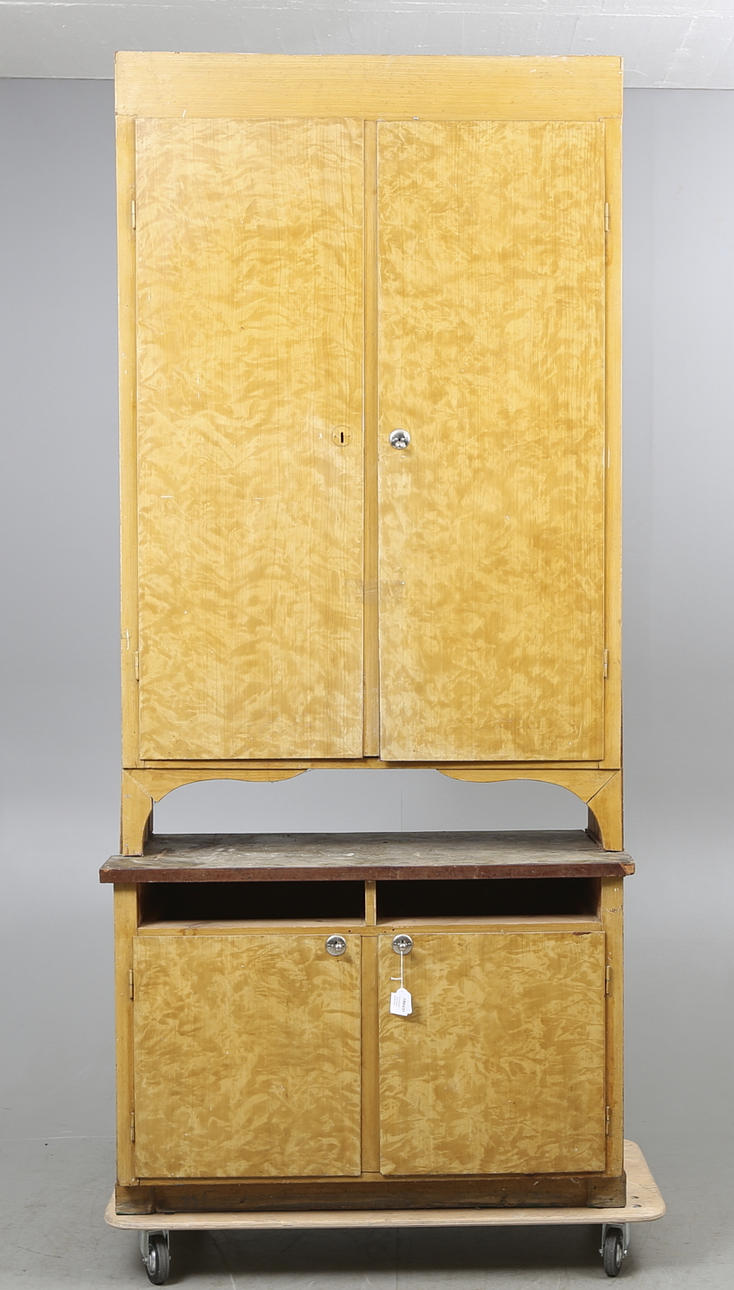 KÖKSSKÅP, 1900-talets första hälft.