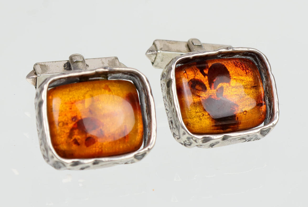 PERLI DESIGN AMBER MANSCHETTKNAPPAR, silver.