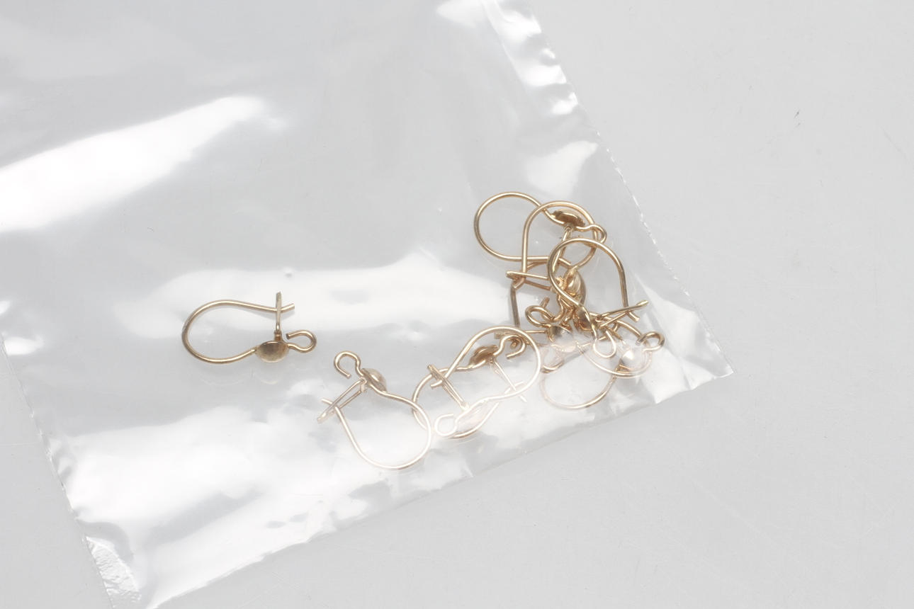 ÖRHÄNGESKROKAR, 10 st, 18k guld, vikt ca 4,3 gr.