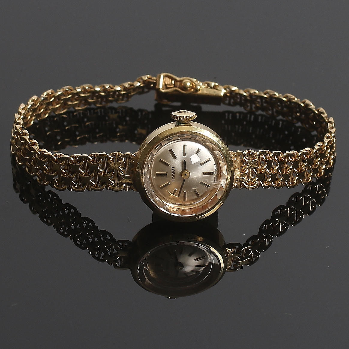 ARMBANDSUR, dam, Tissot, Saphir, 18k guld. Vikt 17 gram.