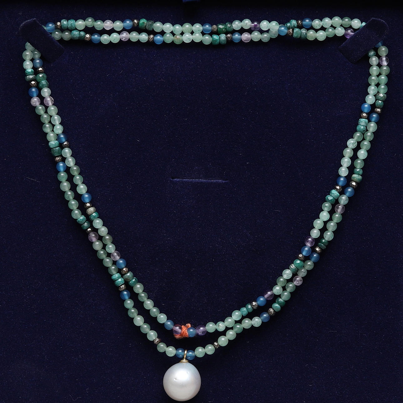 COLLIER, ädelstenar och south sea-pärla.