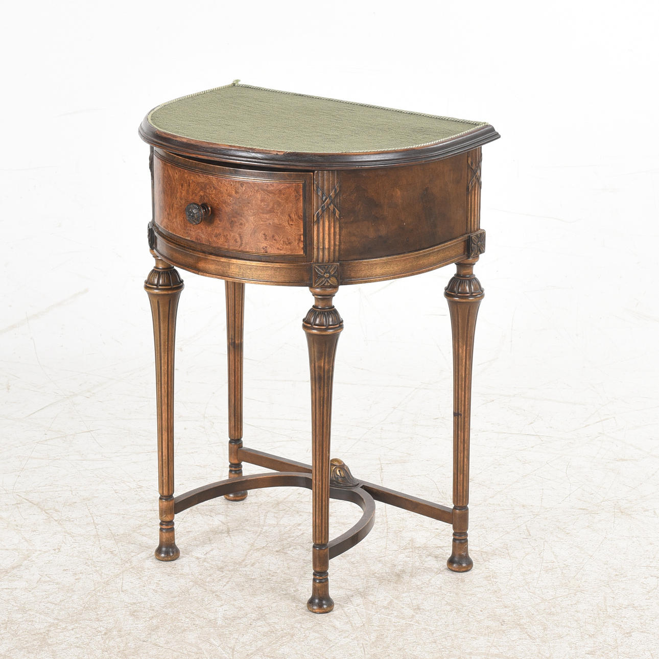 PIIRONKI, tyylihuonekalut Tanska.