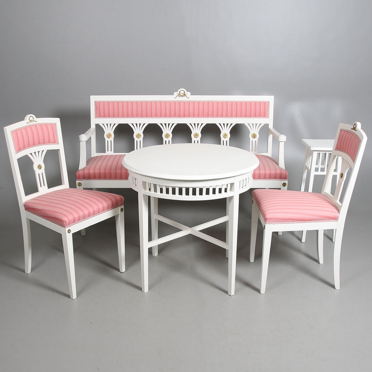 SALONGSMÖBEL, 5 delar, Gustaviansk stil, 1900-talets första hälft.