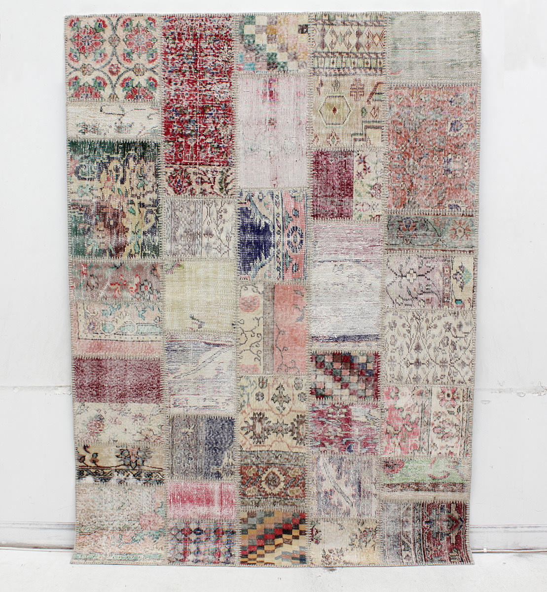 MATTA, Patchwork, 236 x 170 cm.