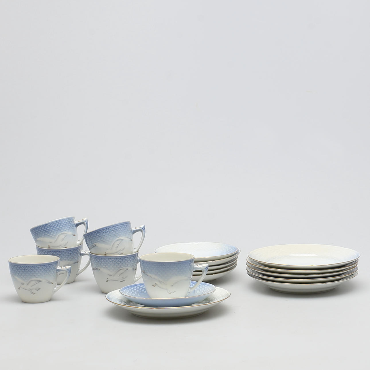 KAFFESERVISDELAR. 18 delar. Blå måsen, Bing & Gröndal, Köpenhamn, Danmark.