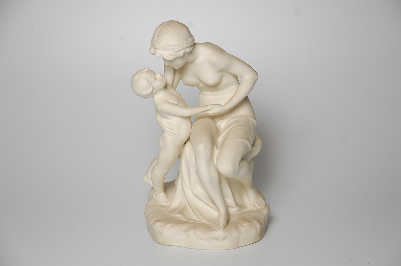 FIGURIN, parian, " Mor och Barn " Gustavsberg, 1928.