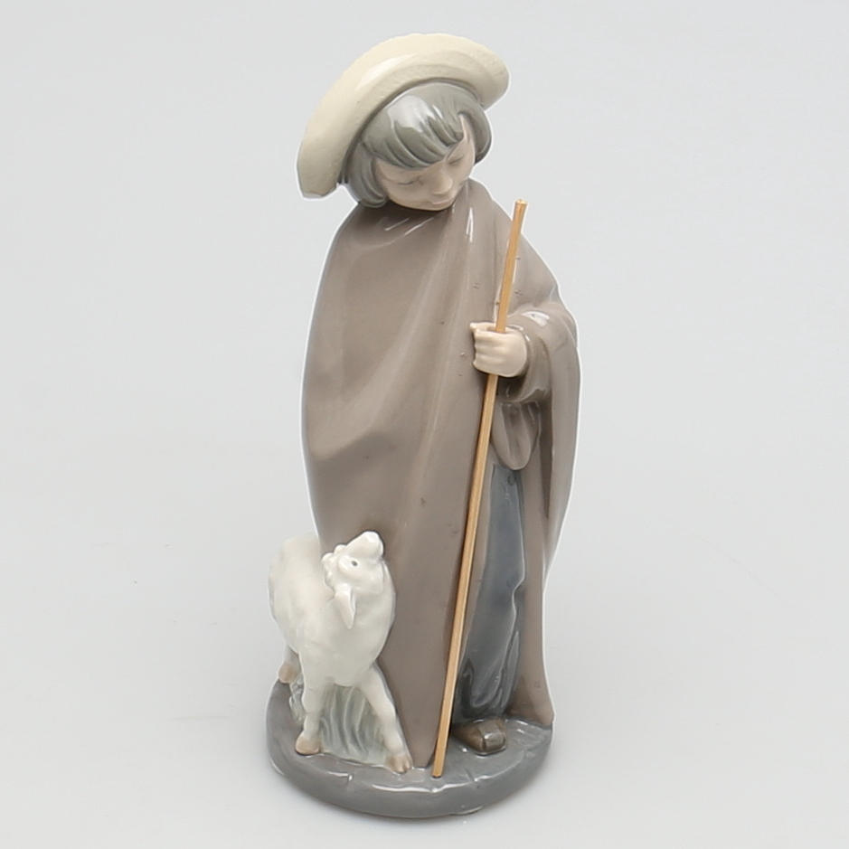 FIGURIN i porslin, Herde med lamm, NAO.