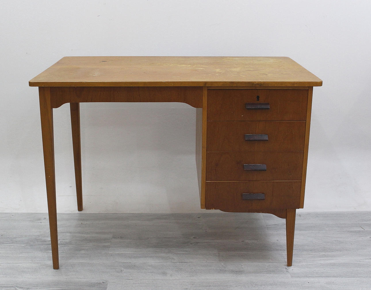 SKRIVBORD, faner, fyra lådor.