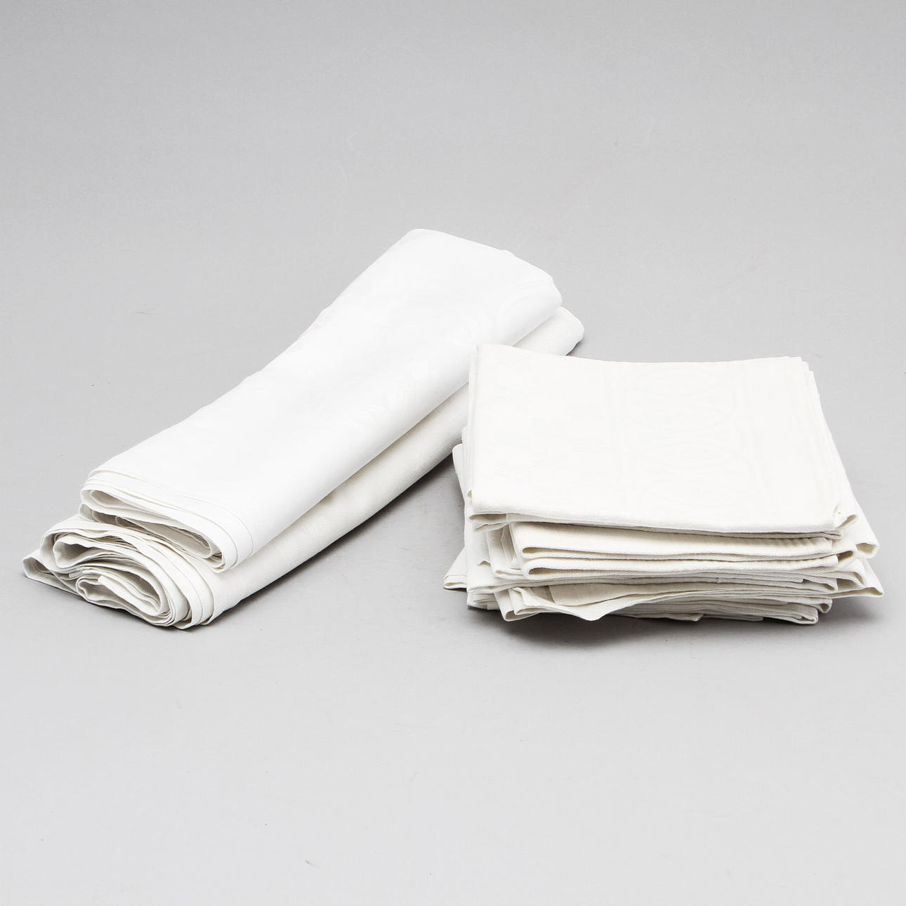 SERVETTER, 19 st samt DAMASTER, 2 st.