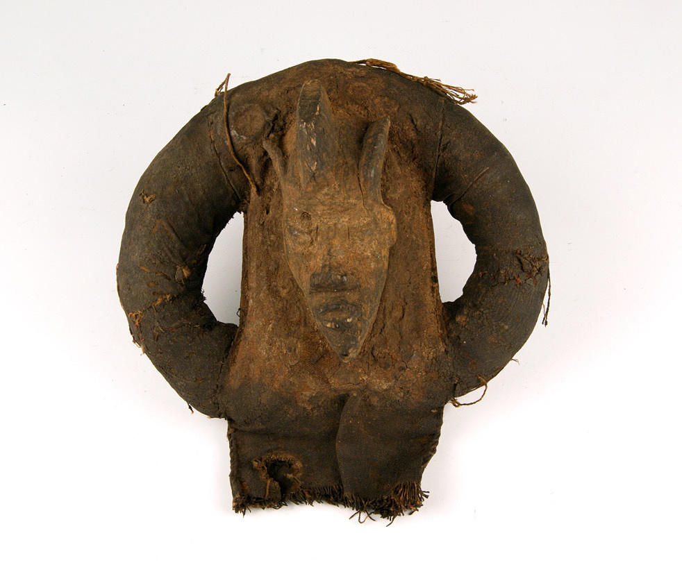 FETISH MASK, Malinke, Guinea.