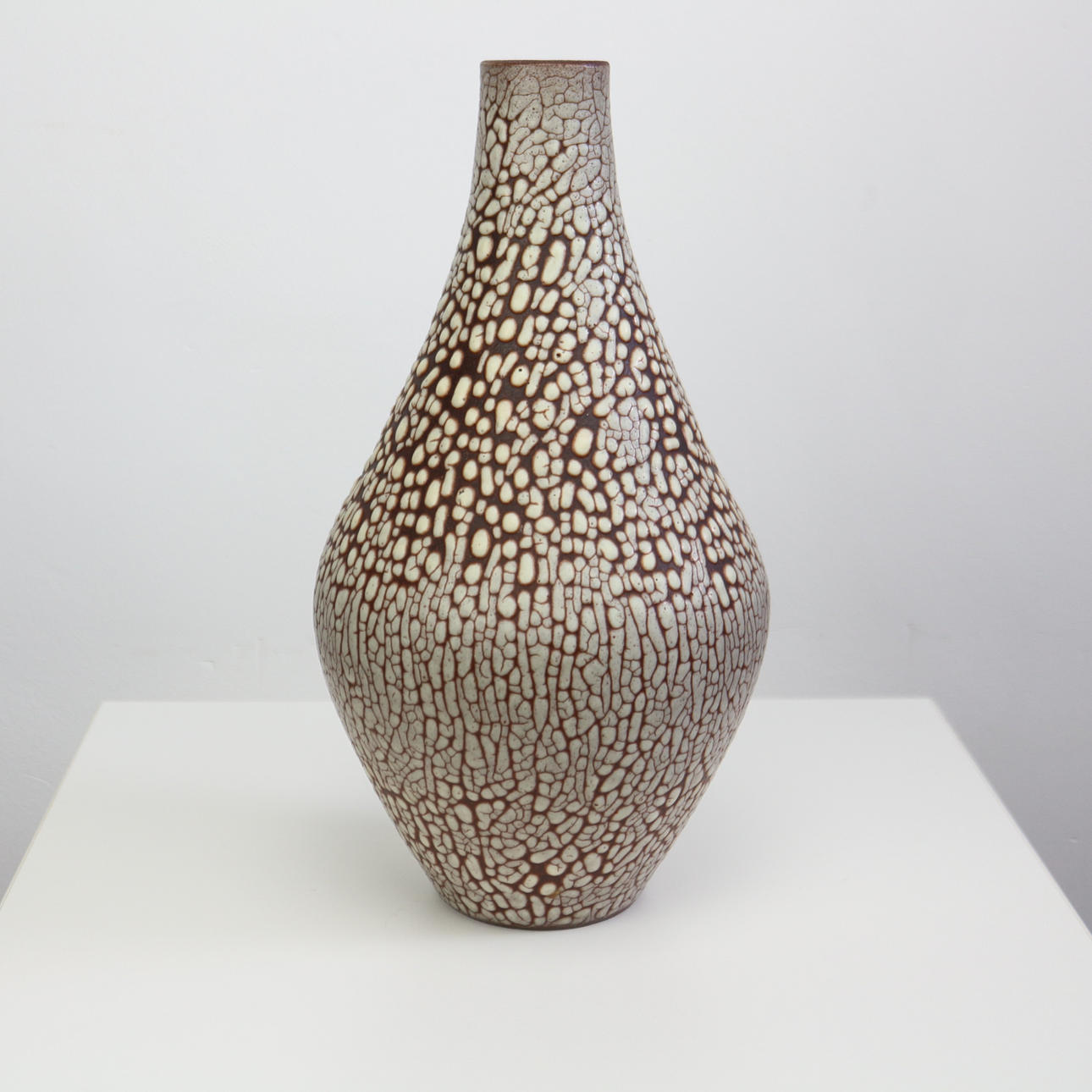 ALBERT KIESSLING. LAVA GLASUR STUDIO KERAMIK.